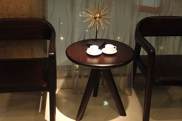山東實(shí)木家具